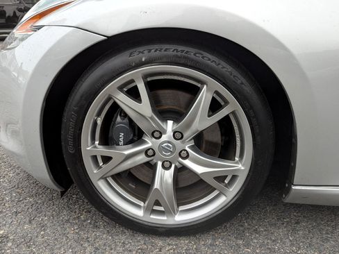 Used 2010 Nissan 370Z Touring w/ Sport Pkg image 44