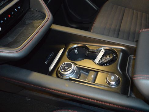 Certified 2025 Ford Explorer ST-Line image 20