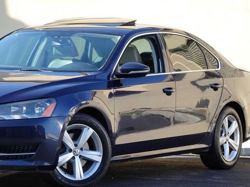 Used 2012 Volkswagen Passat 2.5 SE FWD image 3