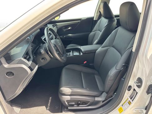 Used 2025 Lexus ES 350 w/ Premium Package FWD image 20