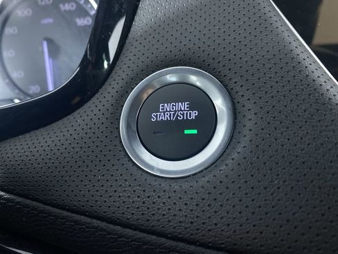 Certified 2025 Cadillac XT5 Premium Luxury image 9