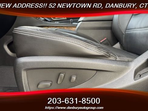 Used 2015 GMC Yukon Denali w/ Touring Package AWD/4WD image 14