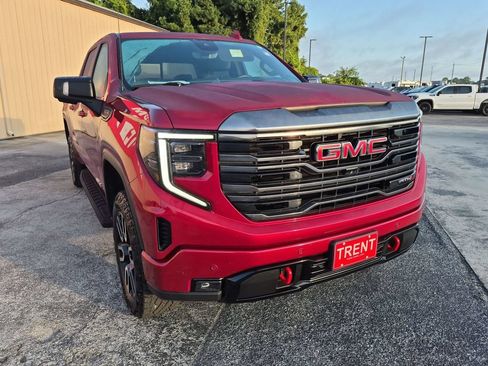 Used 2022 GMC Sierra 1500 AT4 w/ AT4 Premium Package AWD/4WD image 5