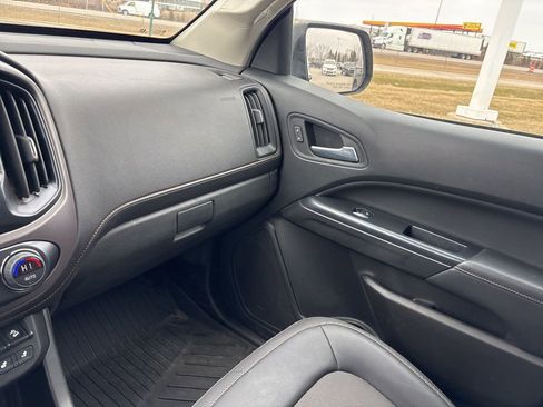 Used 2021 GMC Canyon AT4 image 30