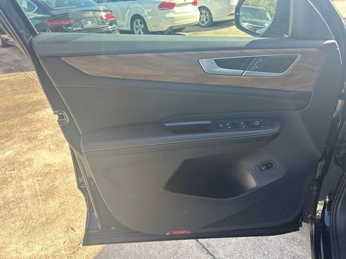 New 2026 Volkswagen Atlas SE image 50