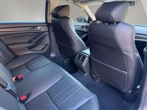 Used 2019 Honda Accord Touring image 37