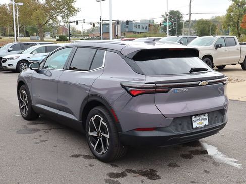 New 2026 Chevrolet Equinox EV LT image 29