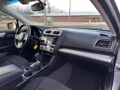 Used 2016 Subaru Outback 2.5i Premium image 11