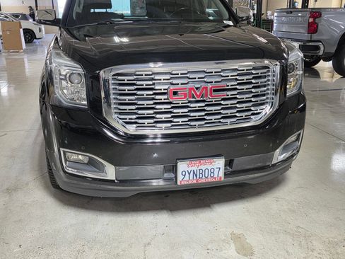 Used 2019 GMC Yukon XL SLT AWD/4WD image 9