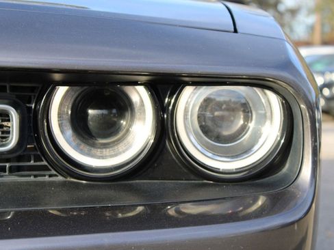 Used 2015 Dodge Challenger SXT Plus image 25