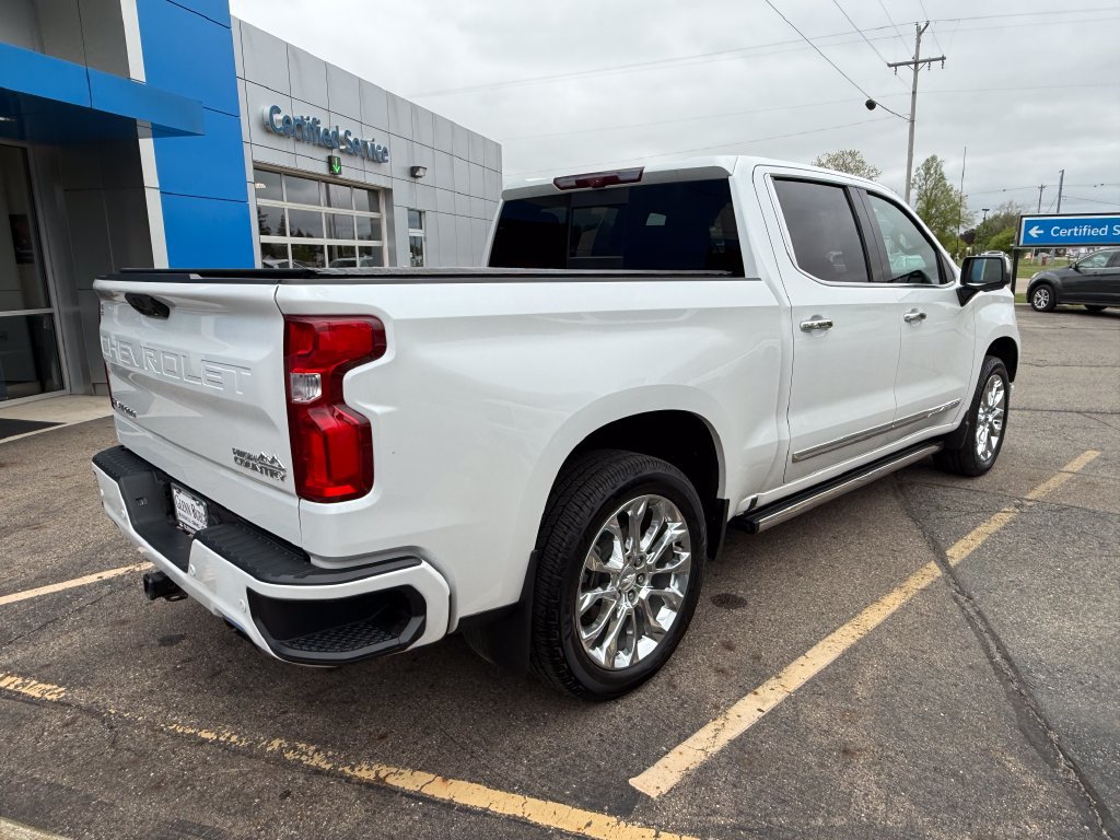 Certified 2023 Chevrolet Silverado 1500 High Country w/ Technology Package AWD/4WD image 7