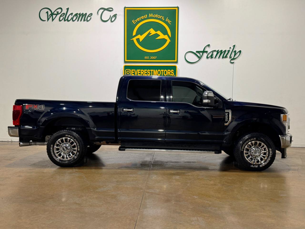 Used 2022 Ford F250 XLT w/ XLT Premium Package AWD/4WD image 9