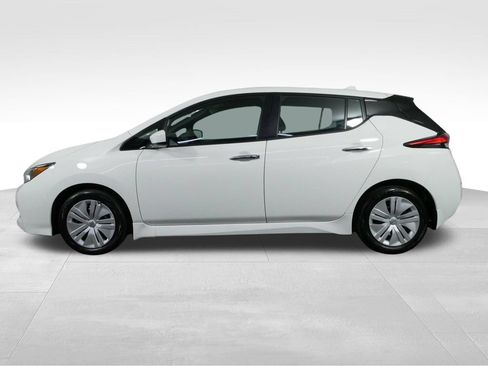 Used 2025 Nissan Leaf S FWD image 6