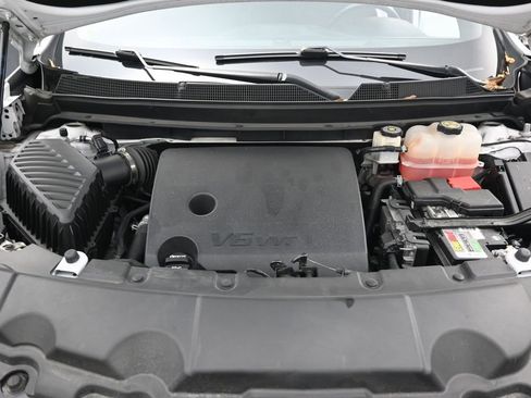 Used 2022 Chevrolet Traverse LT FWD image 11