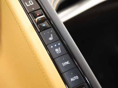 Used 2023 Chevrolet Corvette Stingray Preferred Cpe w/ 2LT image 8