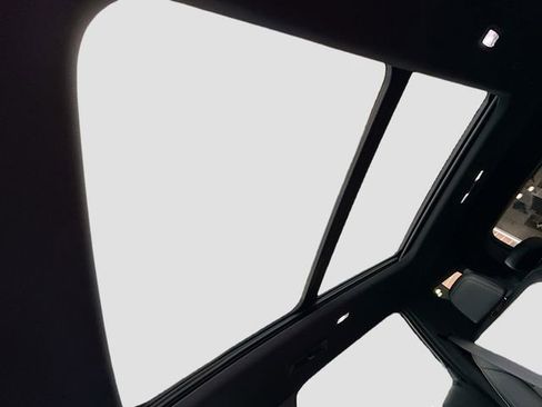 New 2026 Chevrolet Traverse High Country image 24