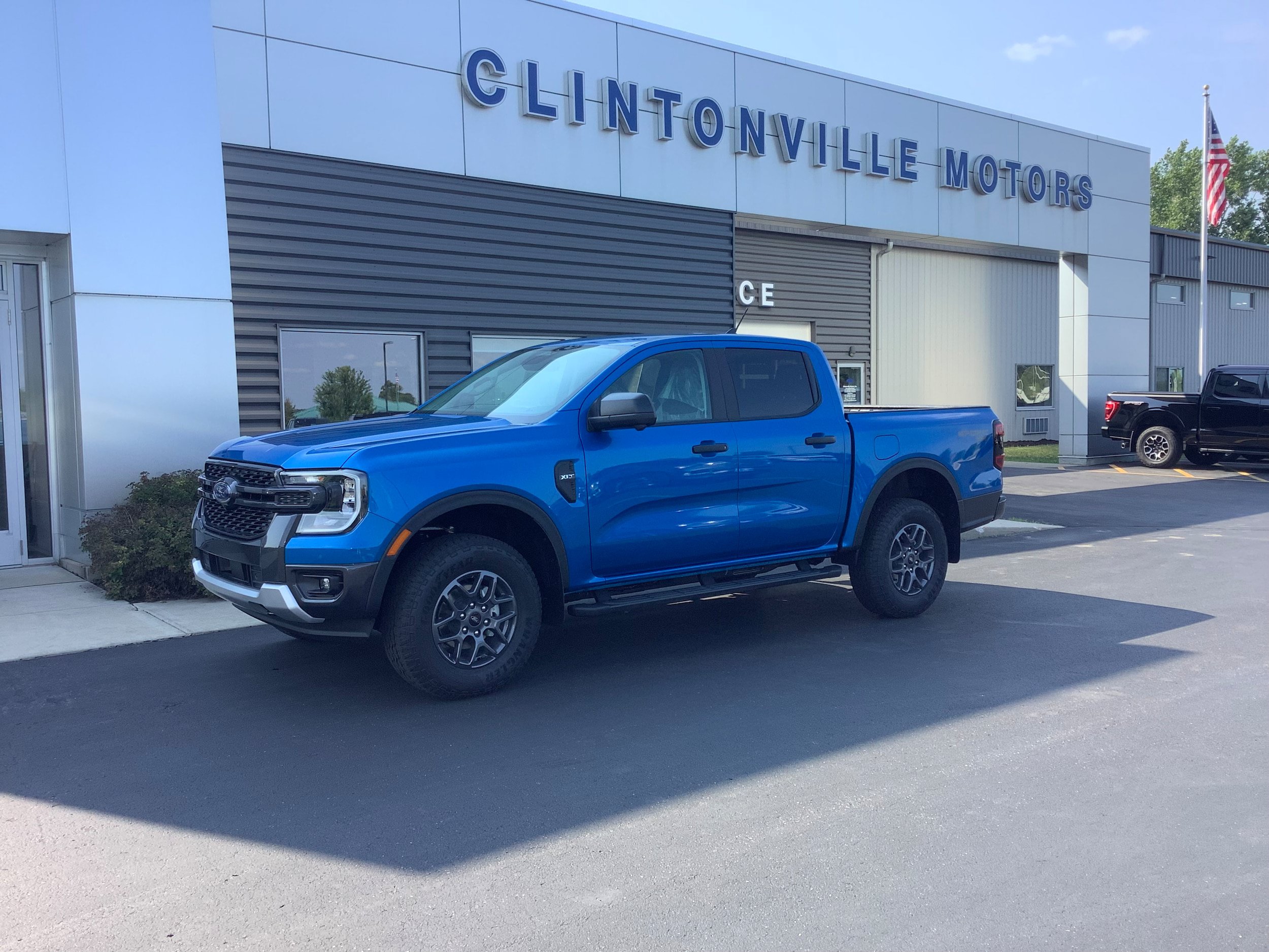 New 2026 Ford Ranger XLT w/ Technology Package AWD/4WD image 1