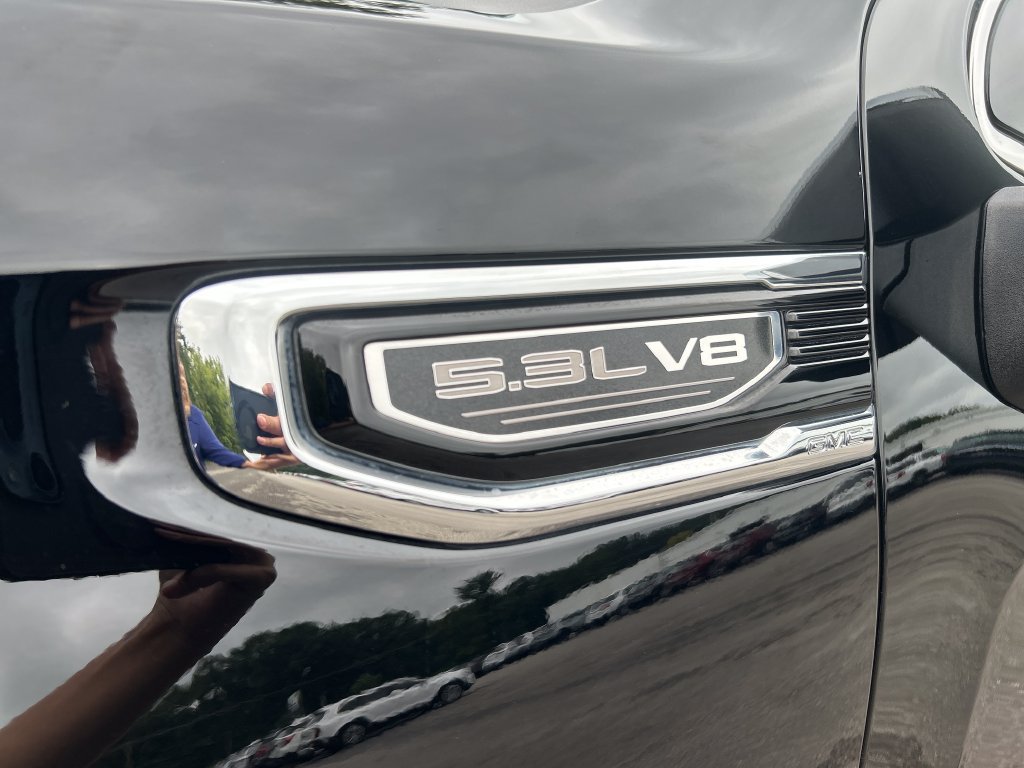 Used 2023 GMC Sierra 1500 Denali w/ Technology Package AWD/4WD image 12
