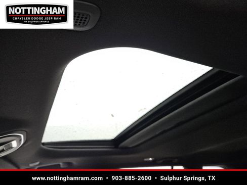 New 2025 Jeep Grand Cherokee Altitude image 24