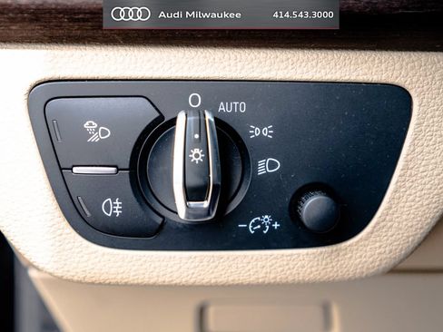 Used 2023 Audi Q5 2.0T Premium w/ Convenience Package AWD/4WD image 23
