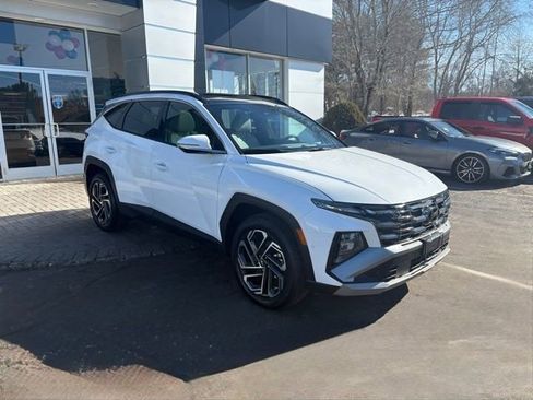 Used 2025 Hyundai Tucson Limited AWD/4WD image 10