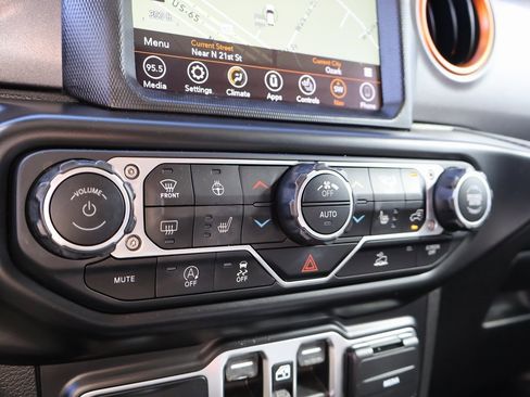 Used 2022 Jeep Gladiator Mojave w/ LED Lighting Group image 36