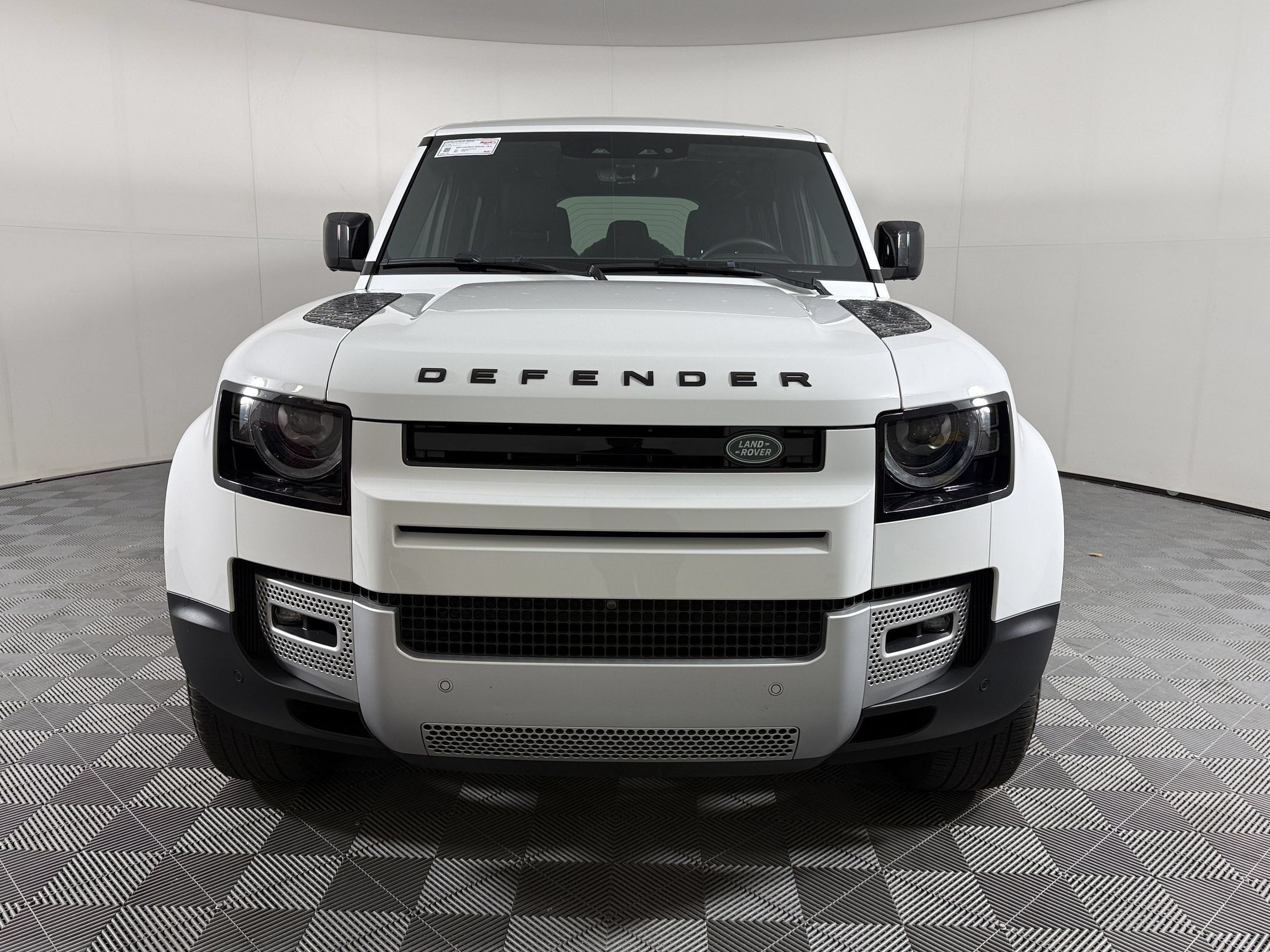 Used 2024 Land Rover Defender 110 S AWD/4WD image 6