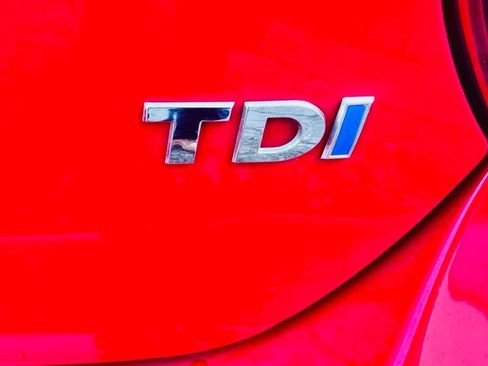 Used 2013 Volkswagen Jetta TDI FWD image 4