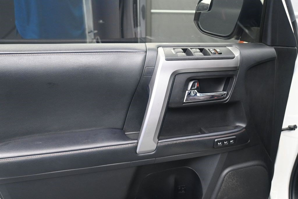 Used 2021 Toyota 4Runner Limited RWD image 19