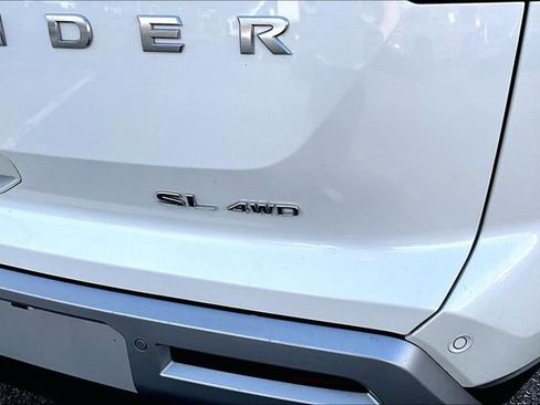 Used 2023 Nissan Pathfinder SL image 24