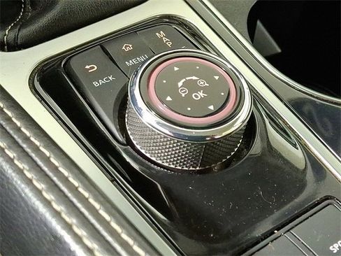 Used 2016 Nissan Maxima 3.5 SV image 23