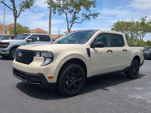 New 2025 Ford Maverick XLT w/ XLT Luxury Package image 8