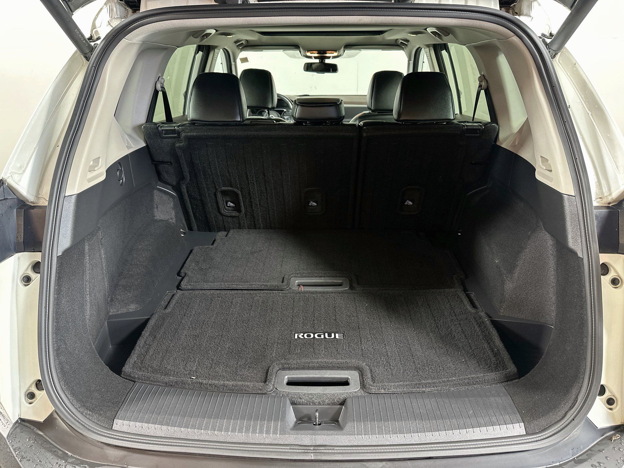Used 2023 Nissan Rogue SL AWD/4WD image 24