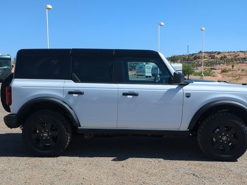 New 2025 Ford Bronco Big Bend w/ Black Diamond Package AWD/4WD image 2
