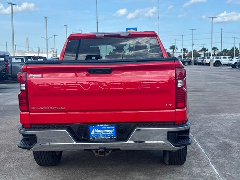 Used 2022 Chevrolet Silverado 1500 LT AWD/4WD image 12