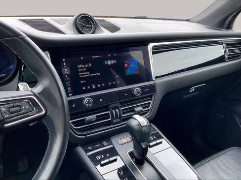 Used 2022 Porsche Macan S w/ Premium Package Plus AWD/4WD image 6