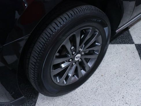 Used 2021 Ford Expedition Limited AWD/4WD image 42