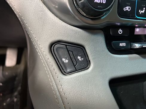 Used 2018 Chevrolet Tahoe LT image 32