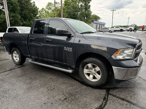 Used 2019 RAM 1500 Tradesman w/ Chrome Plus Package RWD image 5