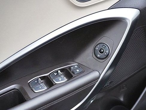 Used 2018 Hyundai Santa Fe Sport image 25