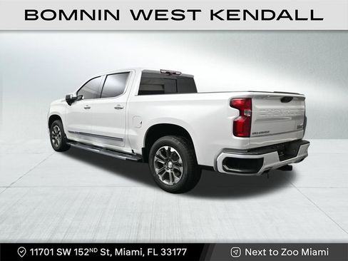 Used 2023 Chevrolet Silverado 1500 High Country w/ Technology Package image 3