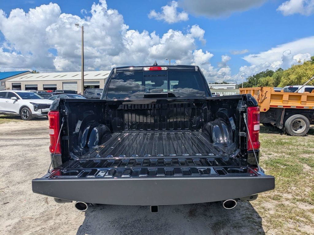 New 2026 RAM 1500 Laramie w/ Laramie Preferred Package AWD/4WD image 13