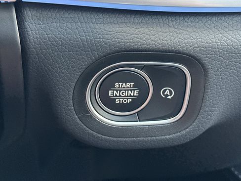 New 2026 Mercedes-Benz GLS 450 4MATIC image 23
