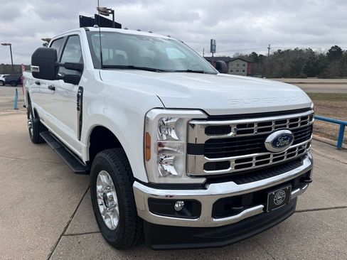 New 2026 Ford F250 XLT w/ FX4 Off-Road Package AWD/4WD image 7