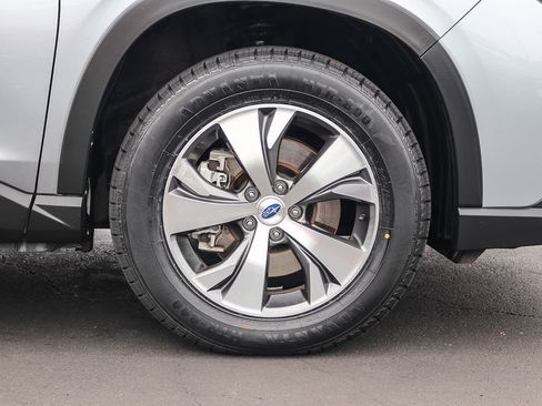 Certified 2025 Subaru Ascent Premium AWD/4WD image 13