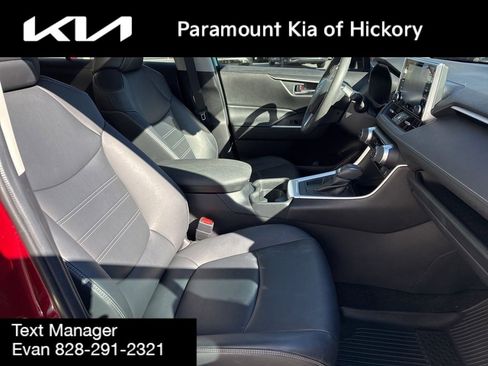 Used 2020 Toyota RAV4 XLE Premium image 34