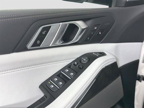 New 2026 BMW X5 xDrive40i AWD/4WD image 17