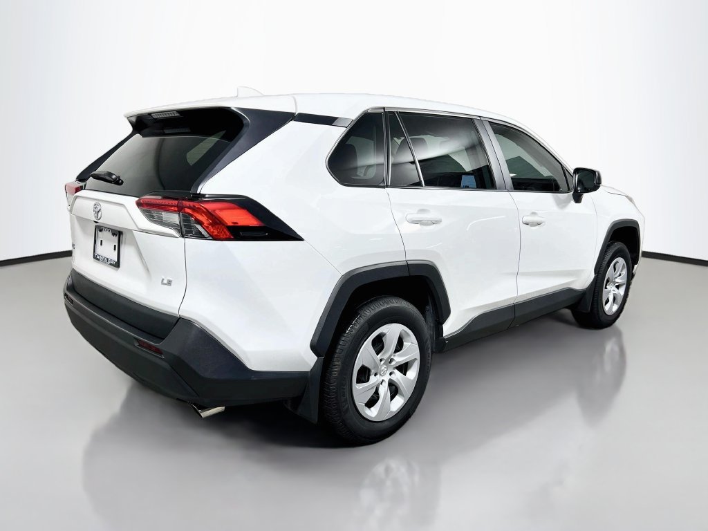 Used 2025 Toyota RAV4 LE FWD image 3