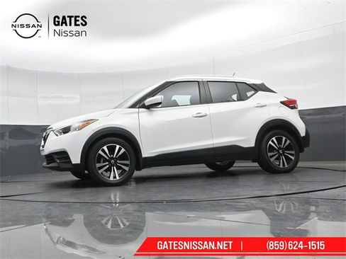 Used 2018 Nissan Kicks SV image 37