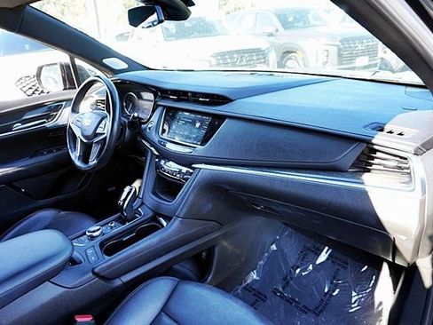 Used 2023 Cadillac XT5 Premium Luxury image 10